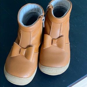 L’Amour Hillary bow mustard boots 9